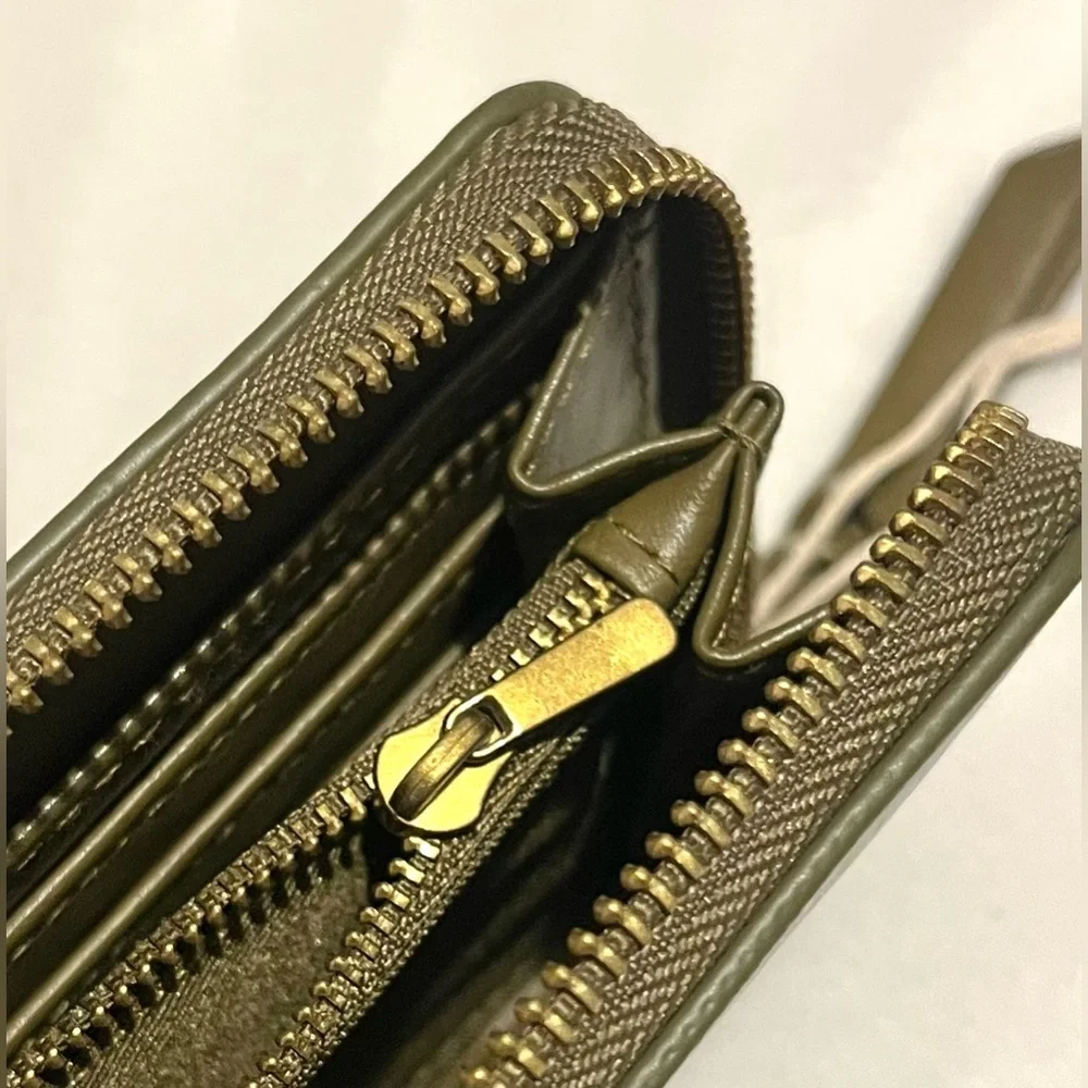 Universal Thread Olive Green Wallet with Gold Zipper Accents New with Tags NWT - Picture 12 of 14